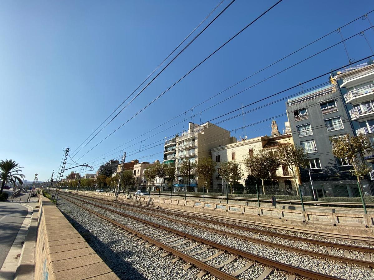 Casa En Masnou Junto A Playa Y Tren Villa Exterior photo