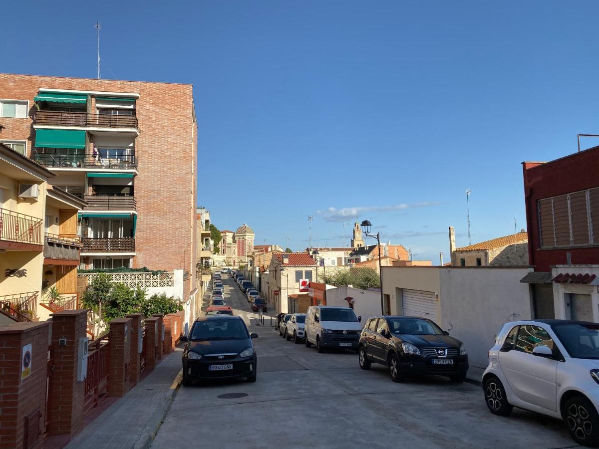 Casa En Masnou Junto A Playa Y Tren Villa Exterior photo